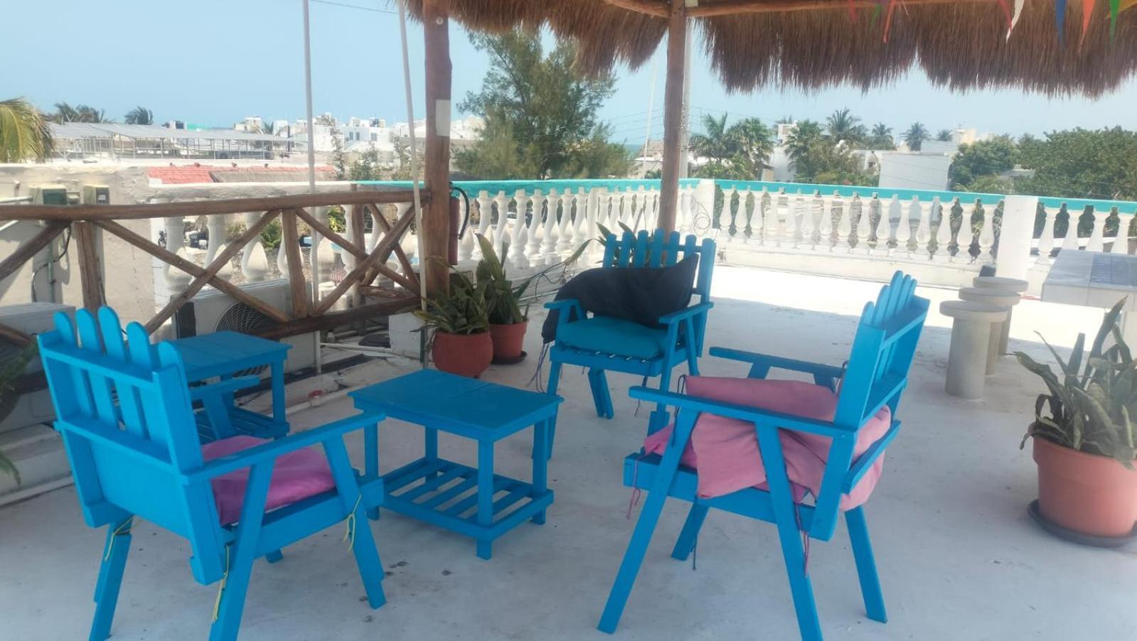 Malecon Beach House In Progreso 1 Block From Beach Exterior photo